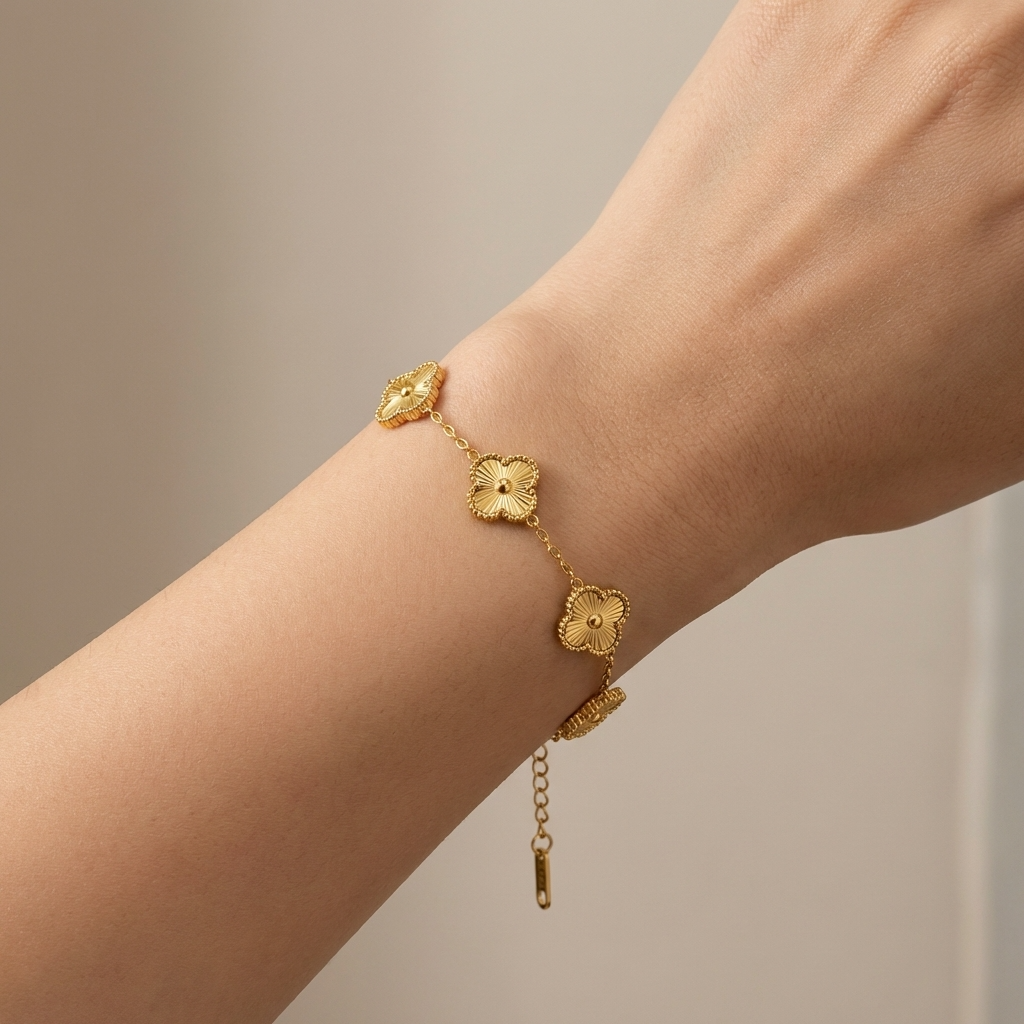 Lucky heart bracelet