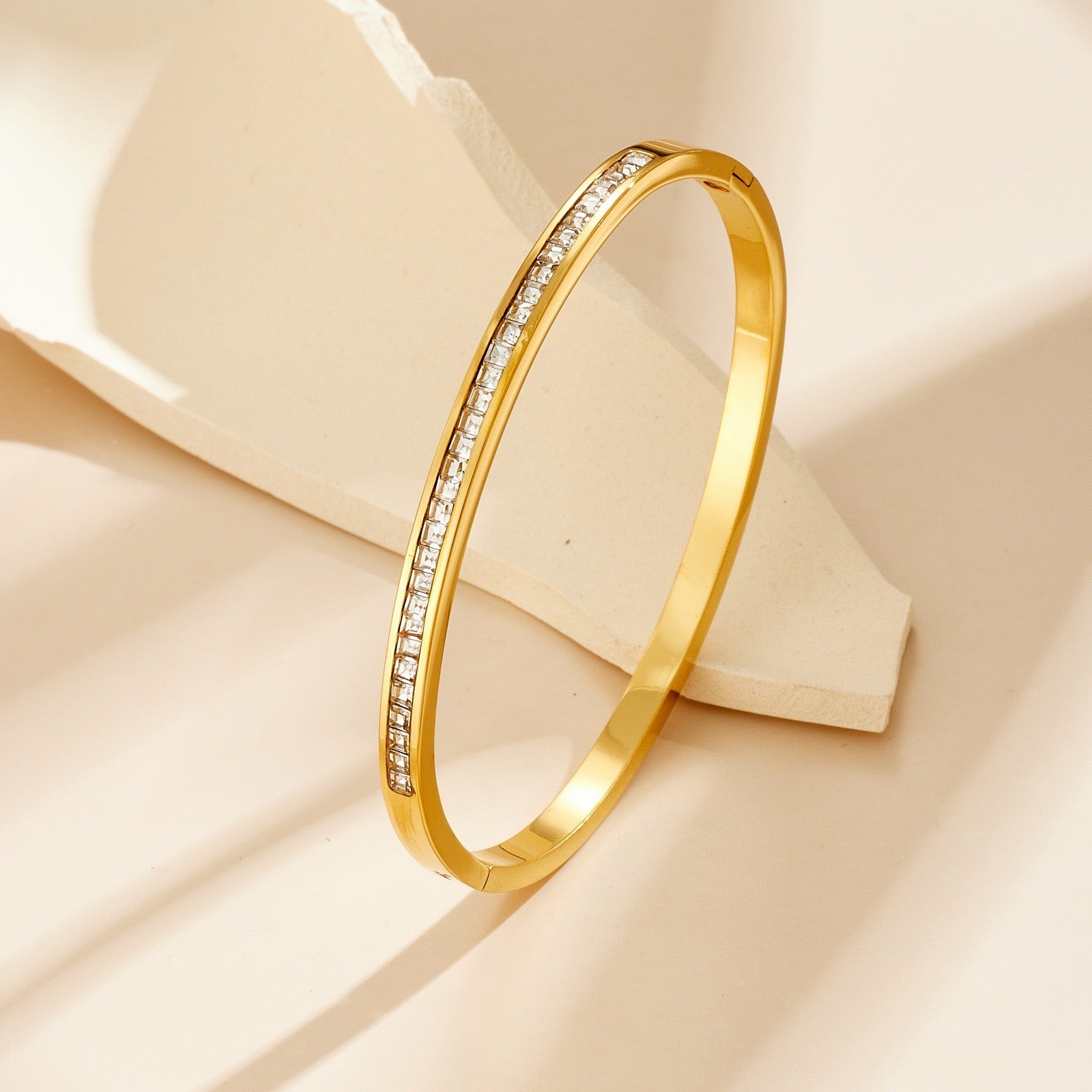 Crystal bangle ￼