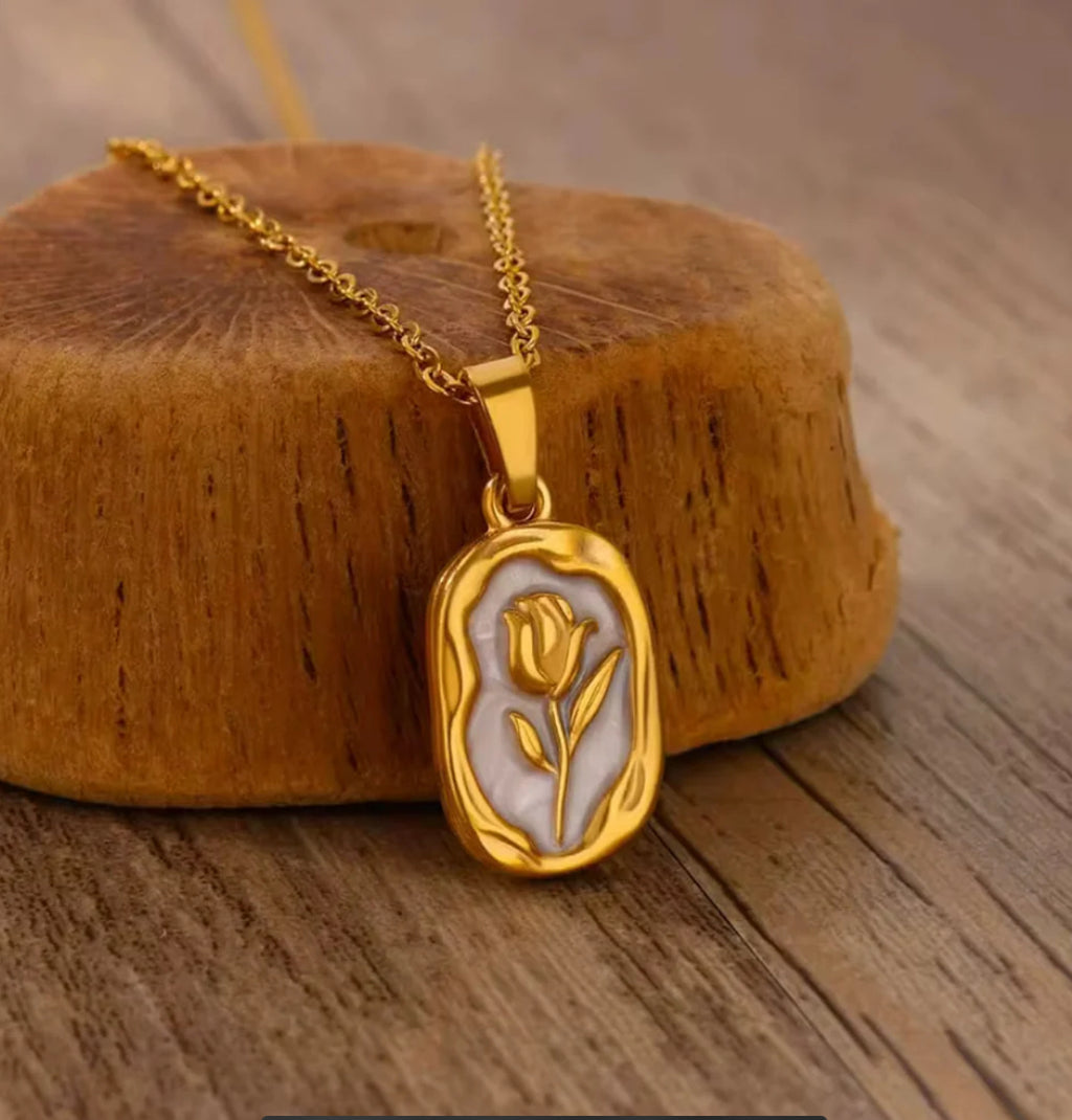 Tulip Bloom necklace