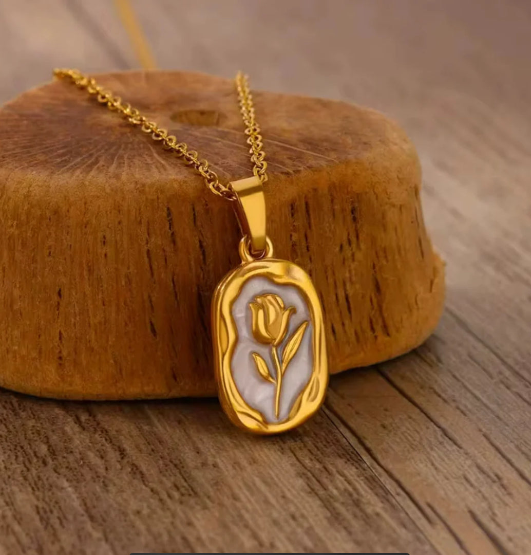 Tulip Bloom necklace