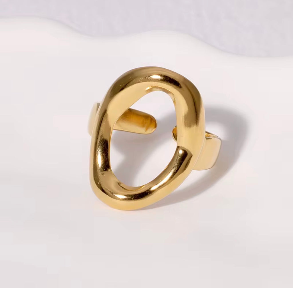 Geometric Circle Gold Ring