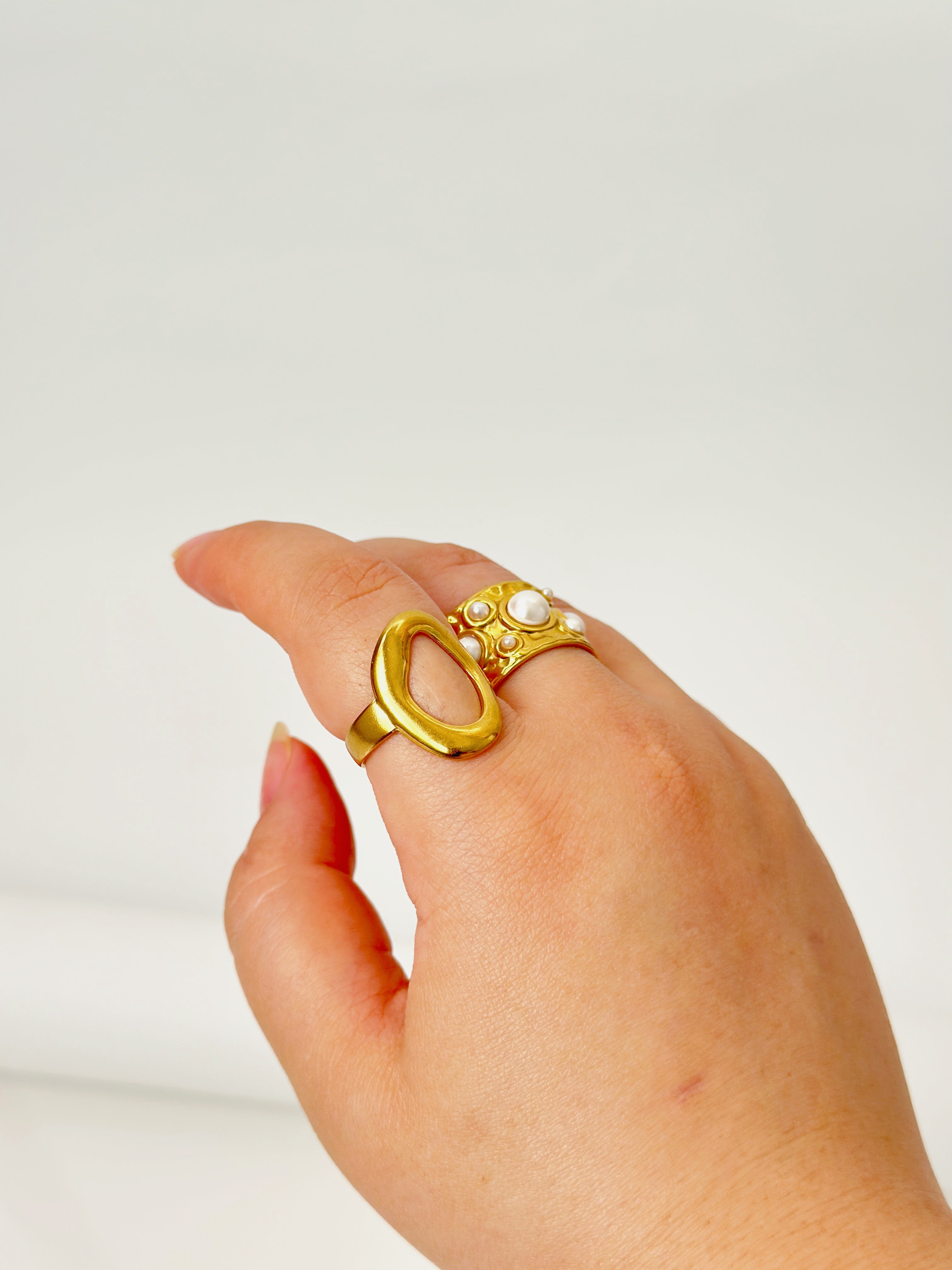 Geometric Circle Gold Ring